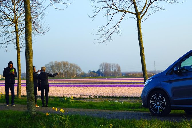 Private Tour to Windmills Zaanse Schans +Keukenhof - 7 Hours - The private car and guide-photographer advantage