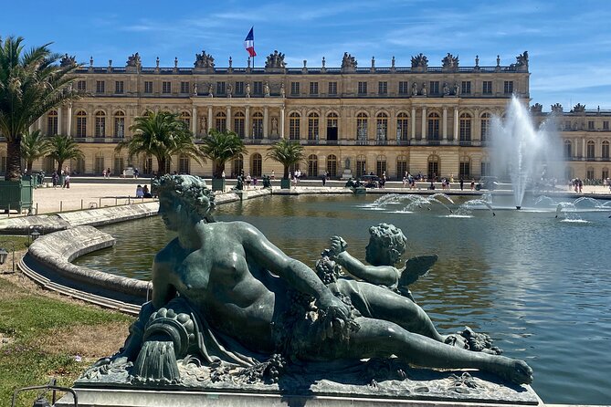 Private Versailles, Gardens, Trianon Live Guided Trip by Mercedes - A Mercedes Ride to the Trianon Area