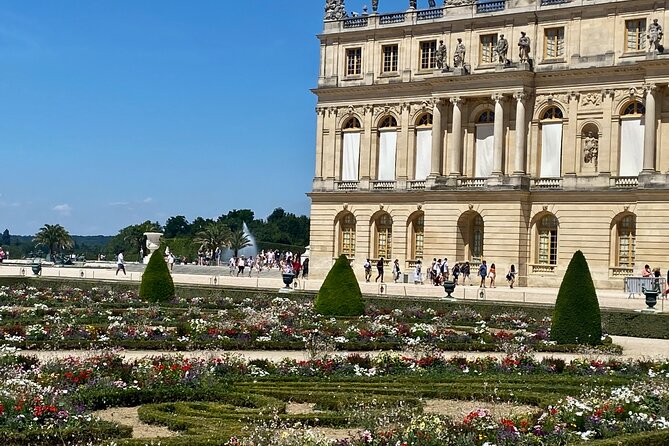 Private Versailles, Gardens, Trianon Live Guided Trip by Mercedes - What the $354.07 Price Means