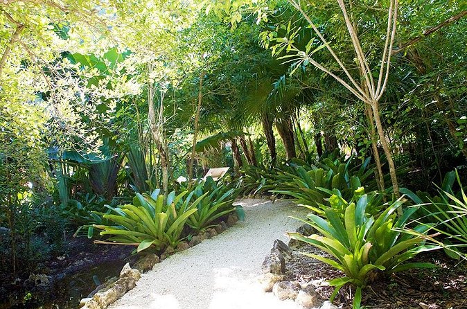 Queen Elizabeth II Botanic Park and Pedro St James Castle Tour in Grand Cayman - Who will enjoy this outing most