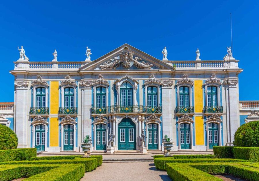 Queluz: National Palace and Gardens E-Ticket & Audio Guide - Why Queluz feels different from Lisbon’s biggest palaces
