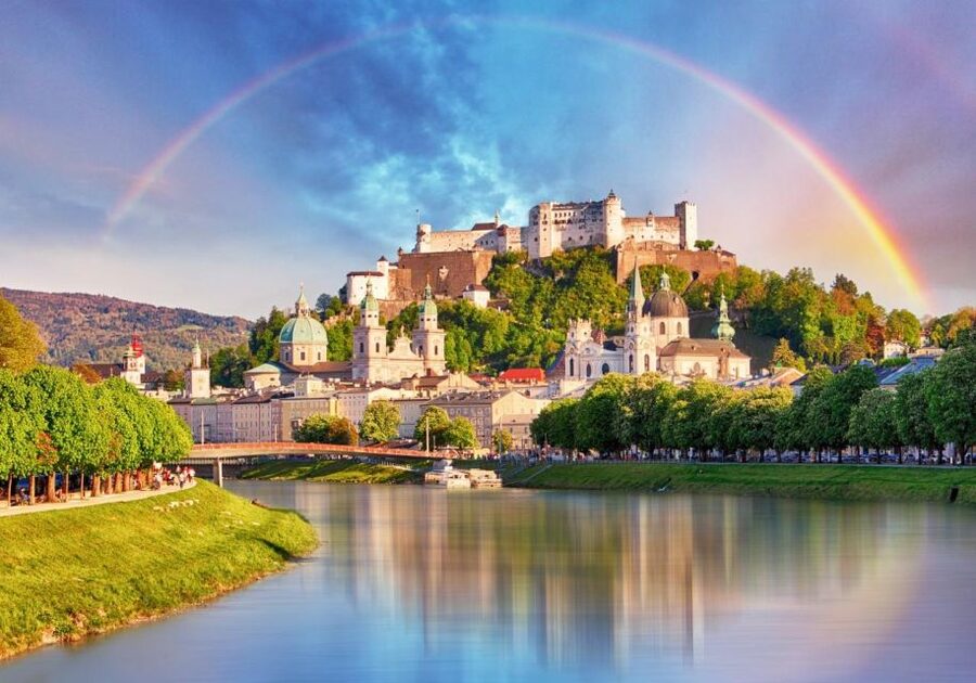 Salzburg: Old Town, Mozart, & Mirabell Gardens Walking Tour - What the guides do best