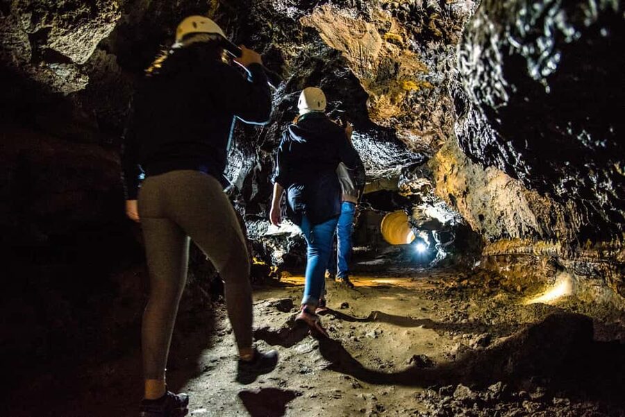 São Miguel: Botanical Gardens and Cave Tour - What to bring for the gardens and cave