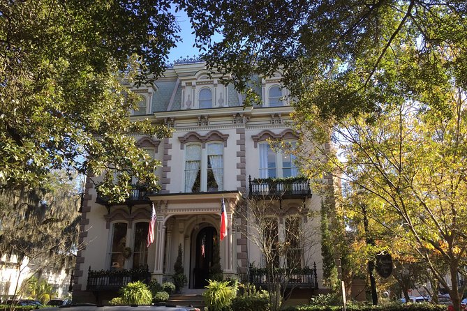 Savannah Midnight in the Garden of Good & Evil Narrated Walking Tour - A brief Forrest Gump stop at Chippewa Square