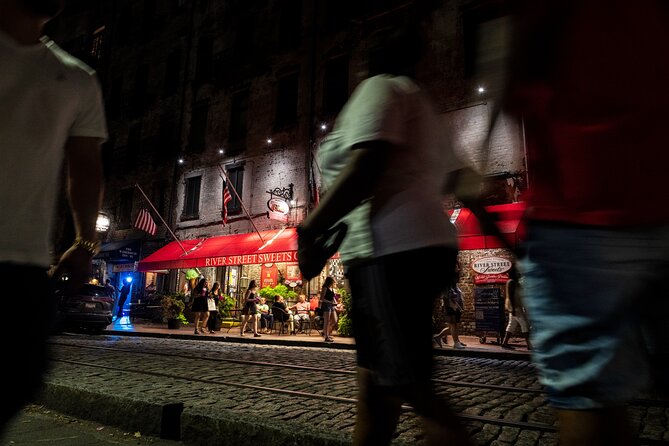 Savannah Midnight in the Garden Pub Crawl - Walking comfort, weather, and group size