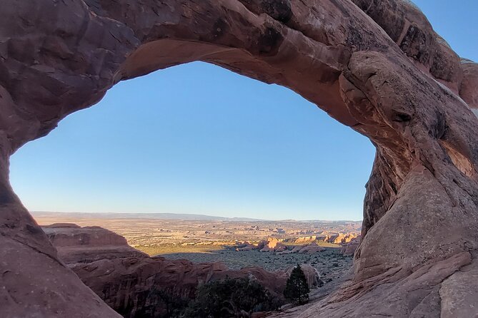 Secluded Arches Sunset Experience Best Of Devils Garden Fun Hike - What the guide adds to the experience
