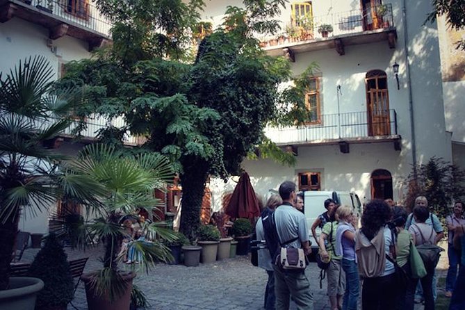 Secret Gardens and Squares Downtown | Walking Tour of Budapest - Key points at a glance