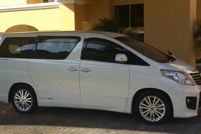 Secret Wild Orchid Montego Bay Private Airport Transfers - What the private vehicle feels like in practical terms