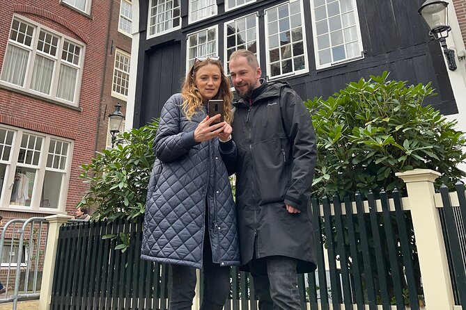 Self Guided City Tour in Amsterdam - Amsterdam Tulip - Queen Wilhelmina and the finish near Oude Turfmarkt