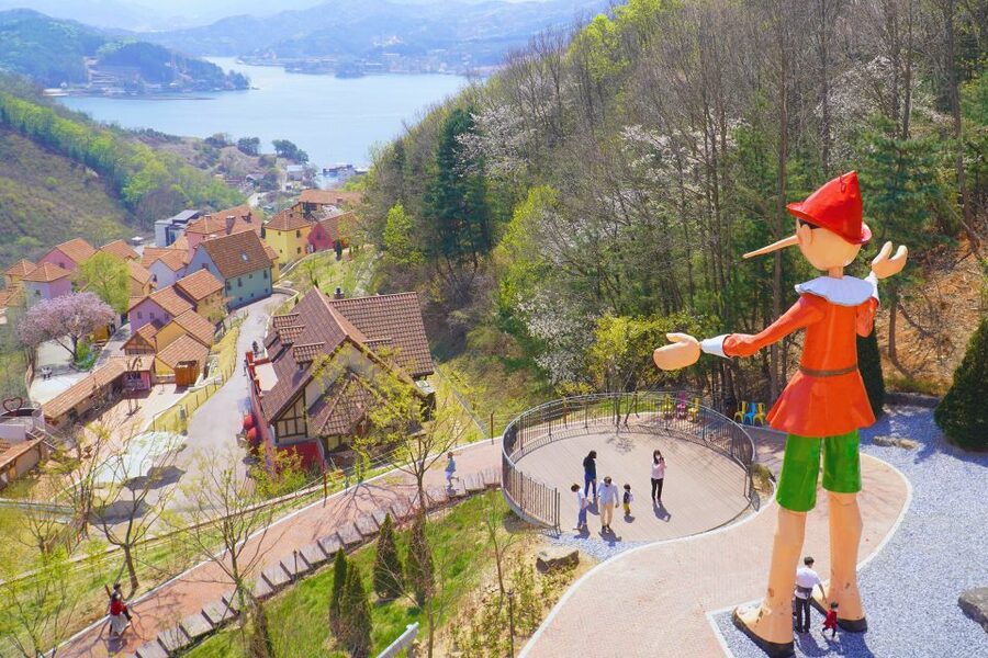 Seoul: Nami and Petite France Tour with Optional K-Garden - Guide quality and language matching