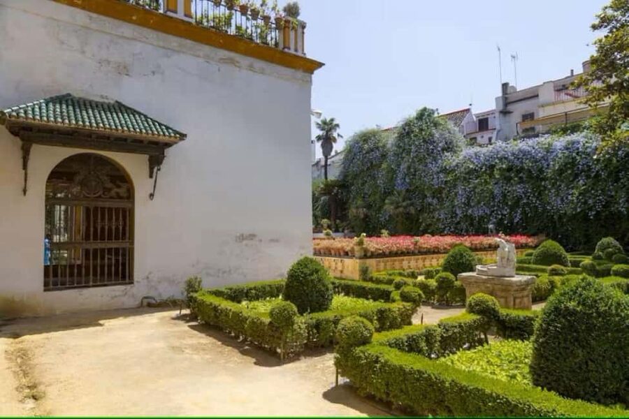Seville: Guided Tour of Noble Houses and Grand Gardens - Why Seville’s noble houses are worth your time
