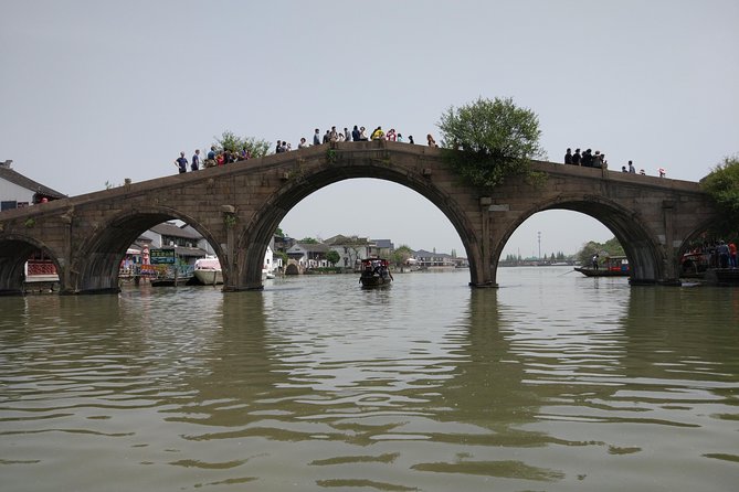 Shanghai Bus Tour:Yu Garden,Chenghuang,Zhujiajiao Water Town,Bund - Chenghuang Old Town, Shanghai’s traditional center