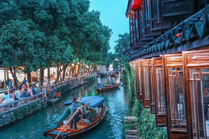 Shanghai Bus Tour:Yu Garden,Chenghuang,Zhujiajiao Water Town,Bund - Yu Garden’s ponds, rockeries, and pavilions