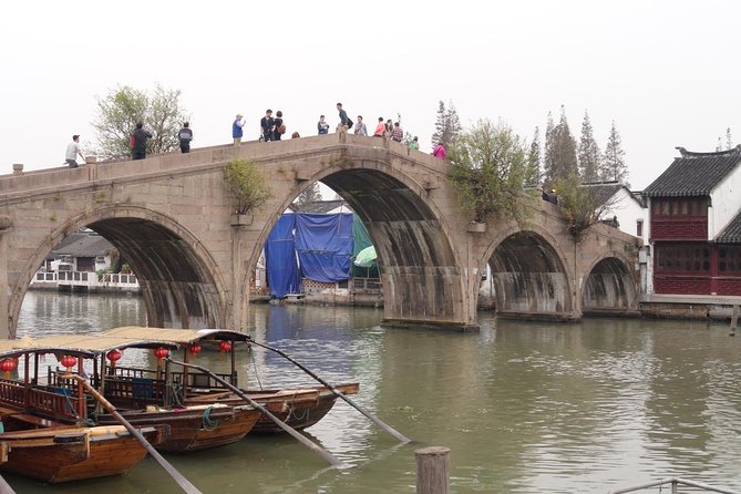 Shanghai Day Tour to Zhujiajiao Water Town, Yu Garden, Bazaar, Bund - What the private minivan changes