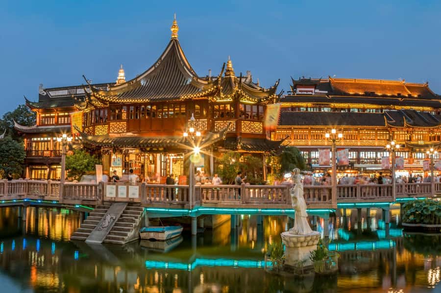 Shanghai:Old Town, Yu Garden, Zhujiajiao Water Town Bus Tour - Starting near Yu Garden and Chenghuang Temple