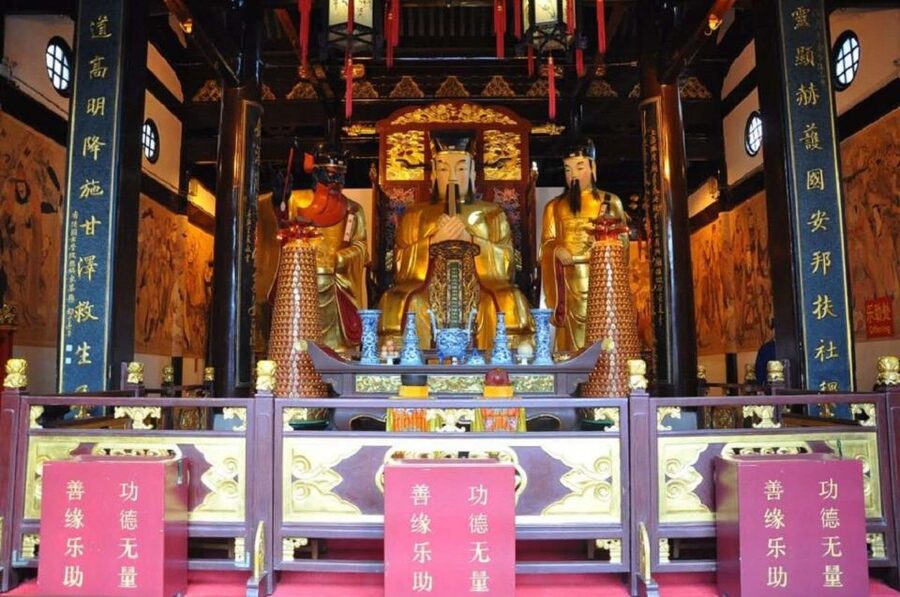 Shanghai: Yu Garden and City God Temple Walking Tour - Is $60 a fair price?