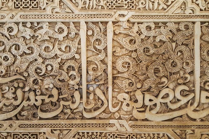 Shore Excursion from Almeria: Alhambra and Generalife Gardens - Guides, group size, and the feel of the day