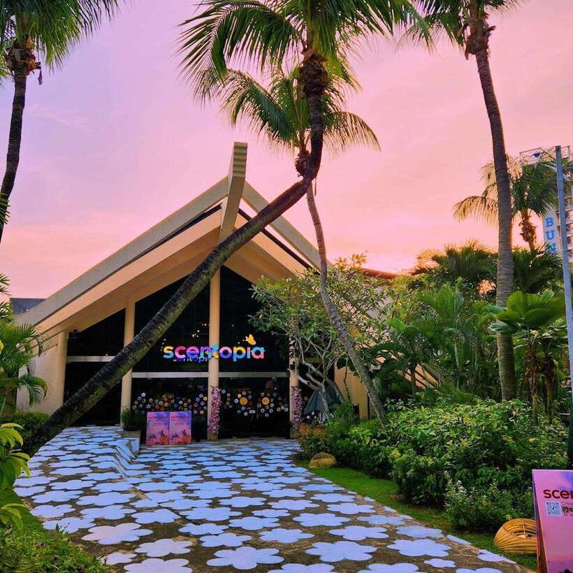 Singapore: Scent Crafting Workshop with Rainforest Orchids - Five scent rooms and 120 smells to test