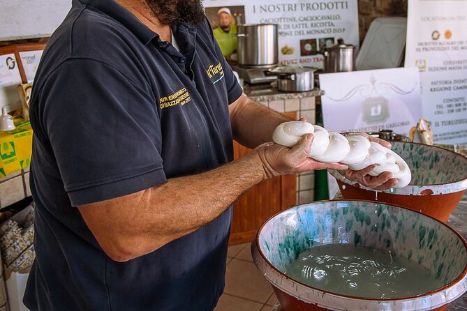 Sorrento Ape Tour, Lemon Garden, Mozzarella Show & Pizza Class - Group size, language, and practical planning
