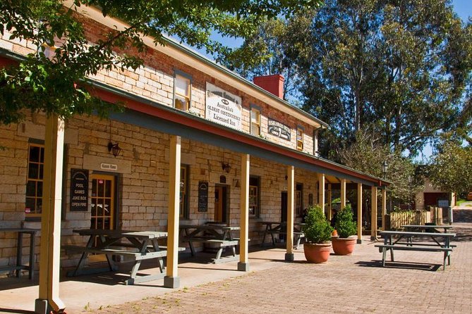 Southern Highlands Private Tour with Wine, Waterfall and Garden - Leaving Sydney for the Southern Highlands