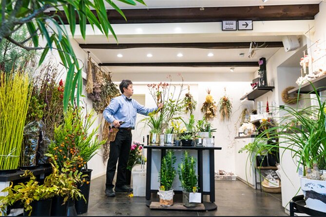 Special Ikebana Experience Guided by an Ikebana Master, Mrs. Inao - Starting at Sumire Florist in Kurashiki