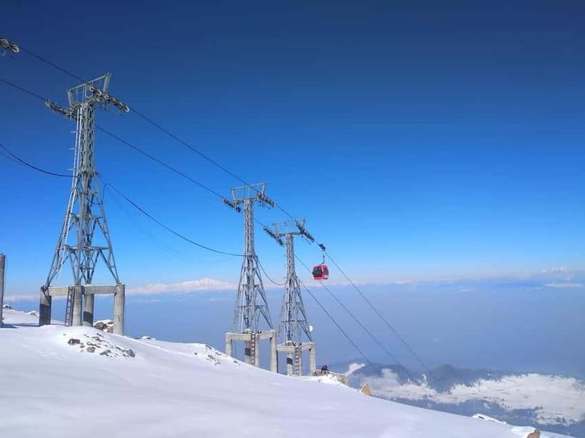 Srinagar: Gulmarg Day Tour - Explore the Meadow of Flowers - Reaching the Meadow of Flowers