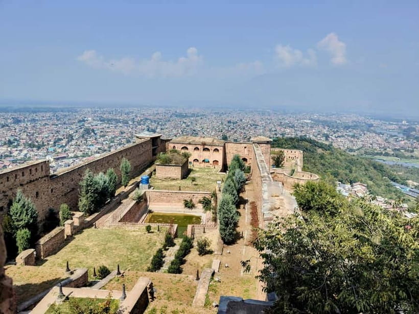 Srinagar: Private Old City and Mughal Gardens Guided Tour - At a glance