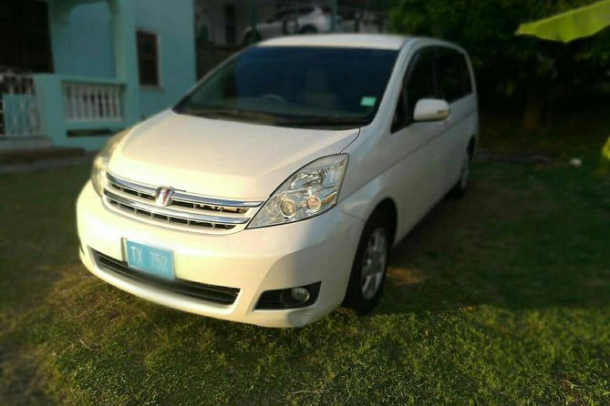 St Lucia Airport Transfer to ANY Bay Gardens location - What could make the ride less appealing