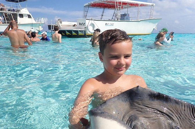 Stingray City Sandbar, Coral Gardens Snorkeling & Star Fish Point - Who will enjoy this Grand Cayman excursion