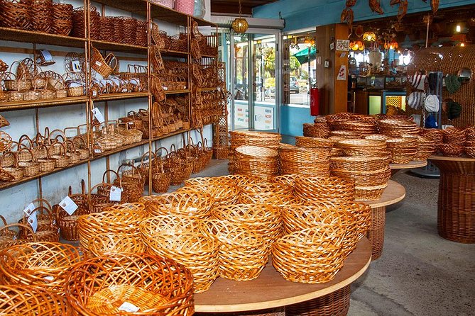 Sunday Market and Gardens Tour - Who will enjoy this morning most