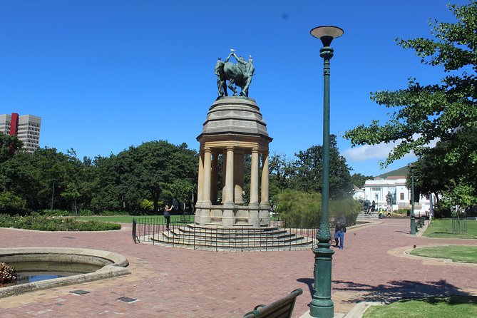 Table Mountain Cape Town City Tour Kirstenbosch Gardens +Tickets - Company’s Gardens, old trees, and a quiet city pause