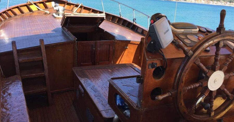 Taormina: Boat Tour to Taormina & Giardini Naxos with Drink - A short cruise with Taormina’s coast in the spotlight