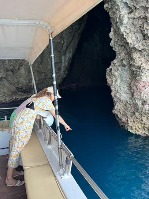 Taormina Giardini Naxos: Boat Tour with Aperitif & SwimMasks - An aperitif with a Sicilian accent