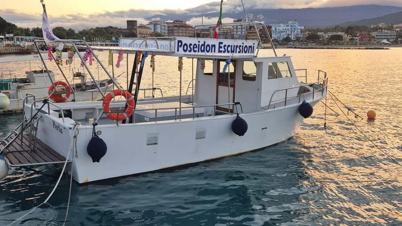 Taormina Giardini Naxos: Boat Tour with Aperitif & SwimMasks - Sunset departures and the search for dolphins