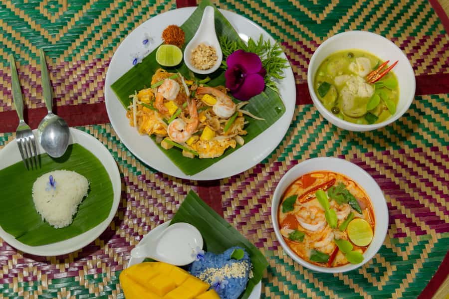 Thai Cooking Class with Market & Garden Tour - A market visit that gives the class some context