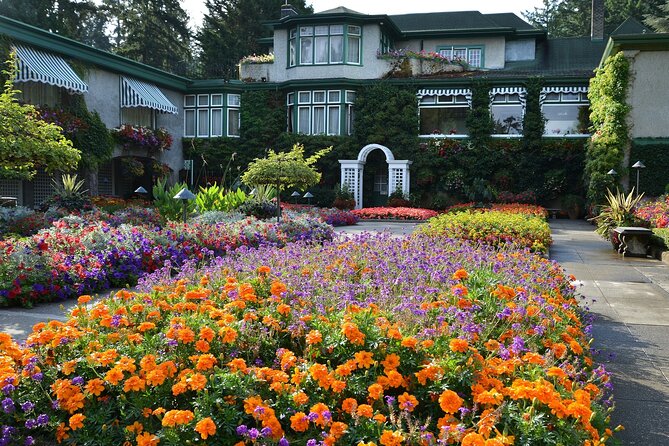 The Butchart Gardens Express Shuttle from Downtown Victoria - Why this shuttle makes Butchart Gardens easier