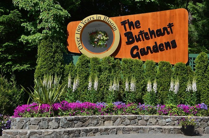 The Butchart Gardens Express Shuttle from Downtown Victoria - Three hours among the garden rooms