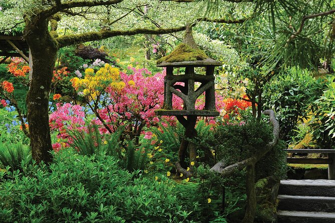 The Butchart Gardens Express Shuttle from Downtown Victoria - The 35-minute ride to the gardens