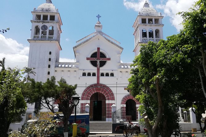 The Classic Ruta de las Flores : Towns, Coffee Tour & Hot Springs - Nahuizalco and the living side of the Flower Route