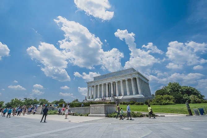 The DC Cherry Blossom Bus Tour with Tidal Basin Guided Walk - Korean War and Vietnam Veterans Memorials