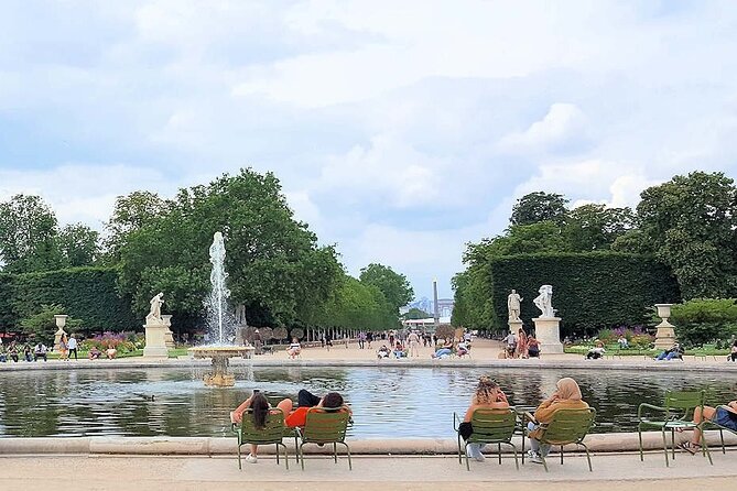The Tuileries Garden's Classic Sights: A Self-Guided Audio Tour - A quiet way to read the Tuileries Garden