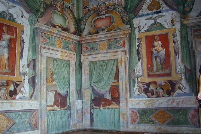Tivoli Gardens and Hadrian's Villa full day guided tour - Villa d’Este: fountains, terraces, and Renaissance drama