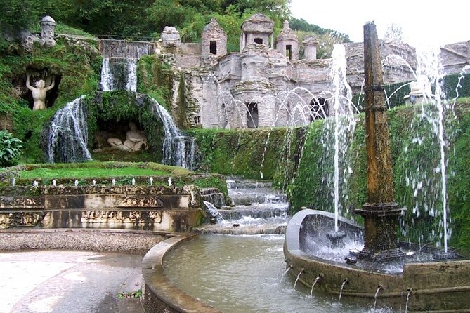 Tivoli Gardens and Hadrian's Villa full day guided tour - A private car changes the feel of the day