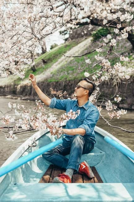 Tokyo Cherry Blossom Express Tour with Boat Ride - Meeting at Koishikawa Korakuen Garden