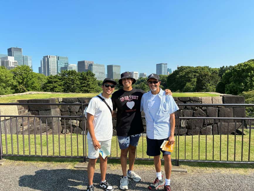 Tokyo: Edo Castle Ruins & Imperial Palace East Garden Tour - What the $37 price buys you