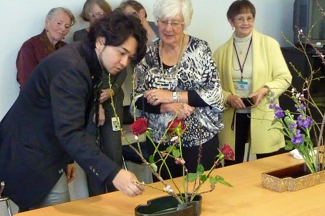 Tokyo Ikebana, Japanese Traditional Flower Arrangement Experience - Why this short Nakano class is worth your time