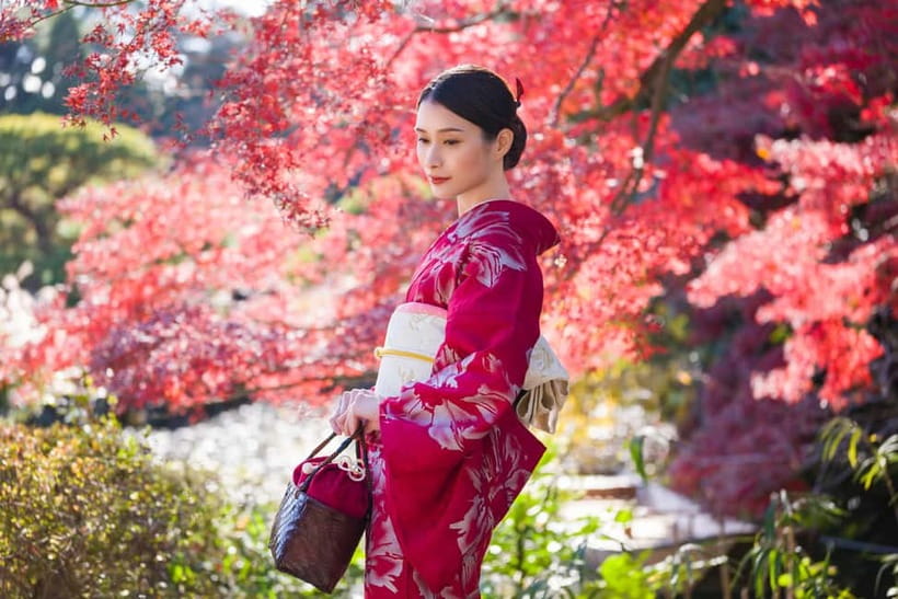 Tokyo: Kimono Rental inside Shinjuku Gyoen National Garden - Who will enjoy this more than a city rental