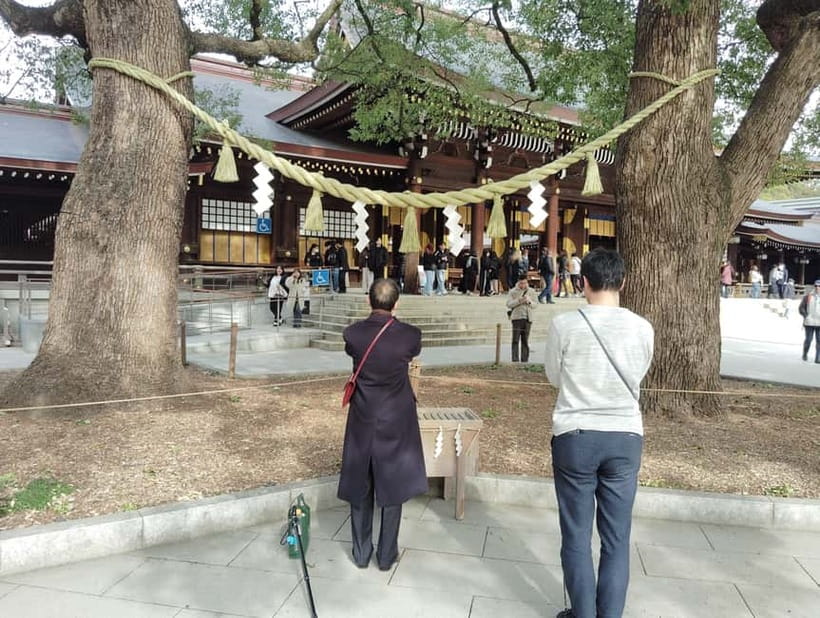 Tokyo: Meiji Jingu Shrine & Inner Garden Guided Tour (2h) - Key points at a glance