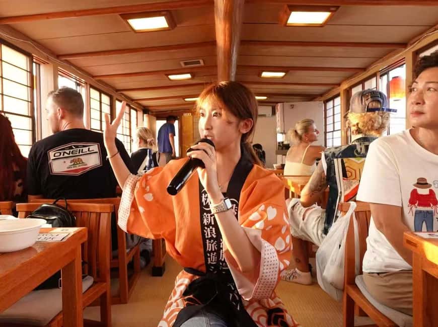 Tokyo: Rainbow Bridge Day Cruise Show and Only Soft Drinks - Leaving Etchūjima Pier on a historic houseboat