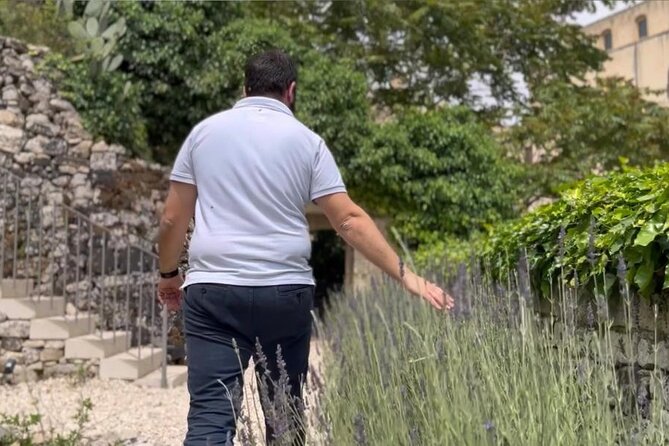 Tour in the heady scents of our garden in Ragusa - Walking the Historic Rock Terraces